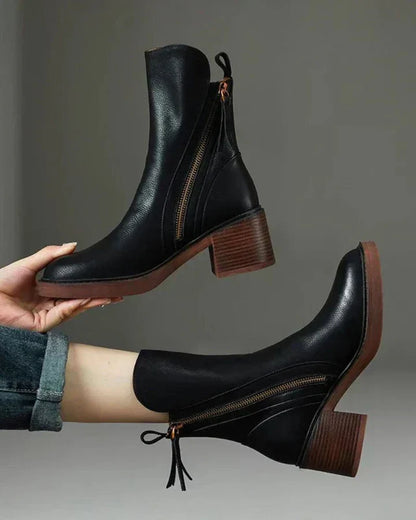 Valorine™ | Bota de piel negra con tacón cómodo, elegante y atemporal